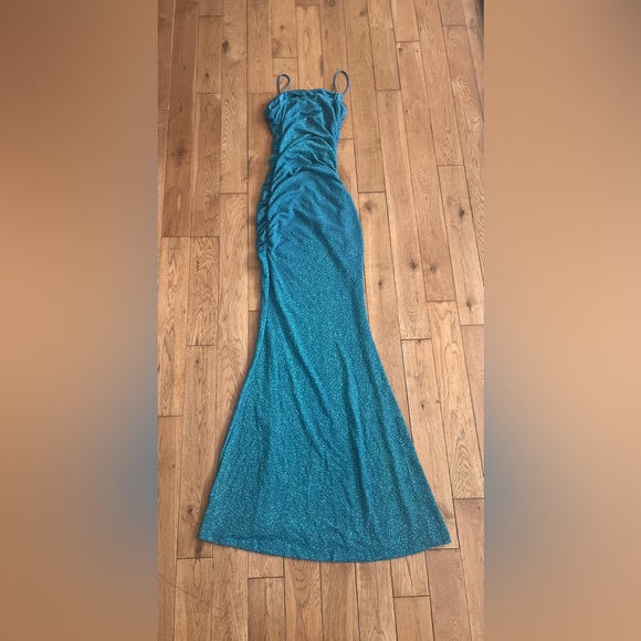 Windsor Blue Sparkly Gown - Size Medium - Picture 3 of 4